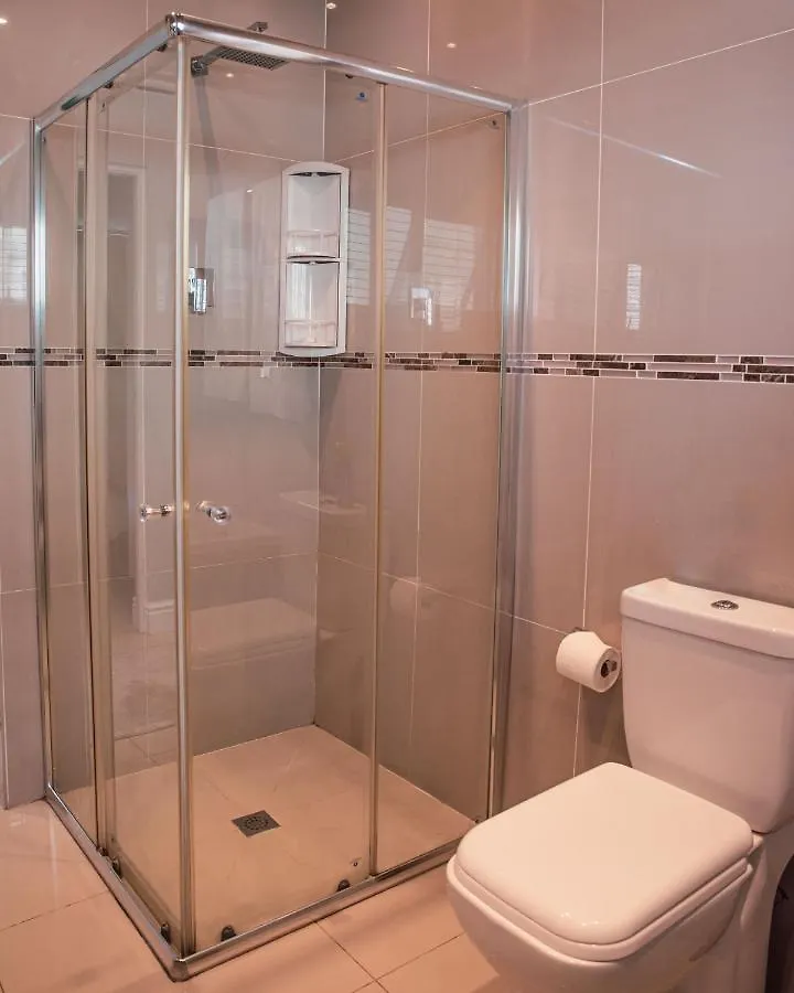 Villa Exclusive Poolside Villa, Humewood Port Elizabeth