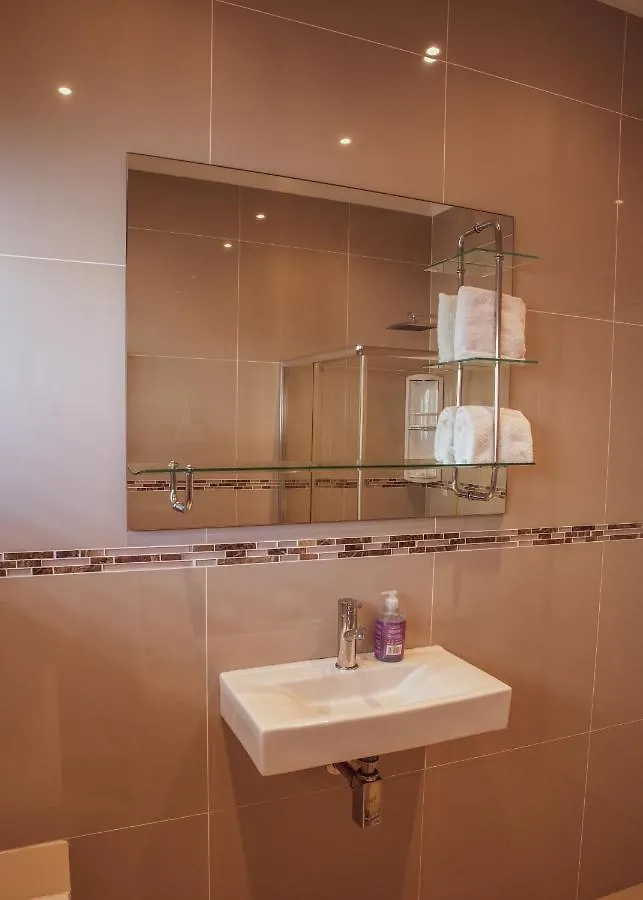 Exclusive Poolside Villa, Humewood Port Elizabeth