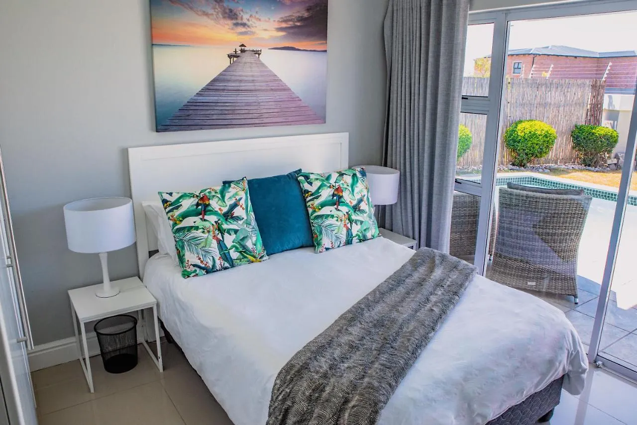Exclusive Poolside Villa, Humewood Port Elizabeth